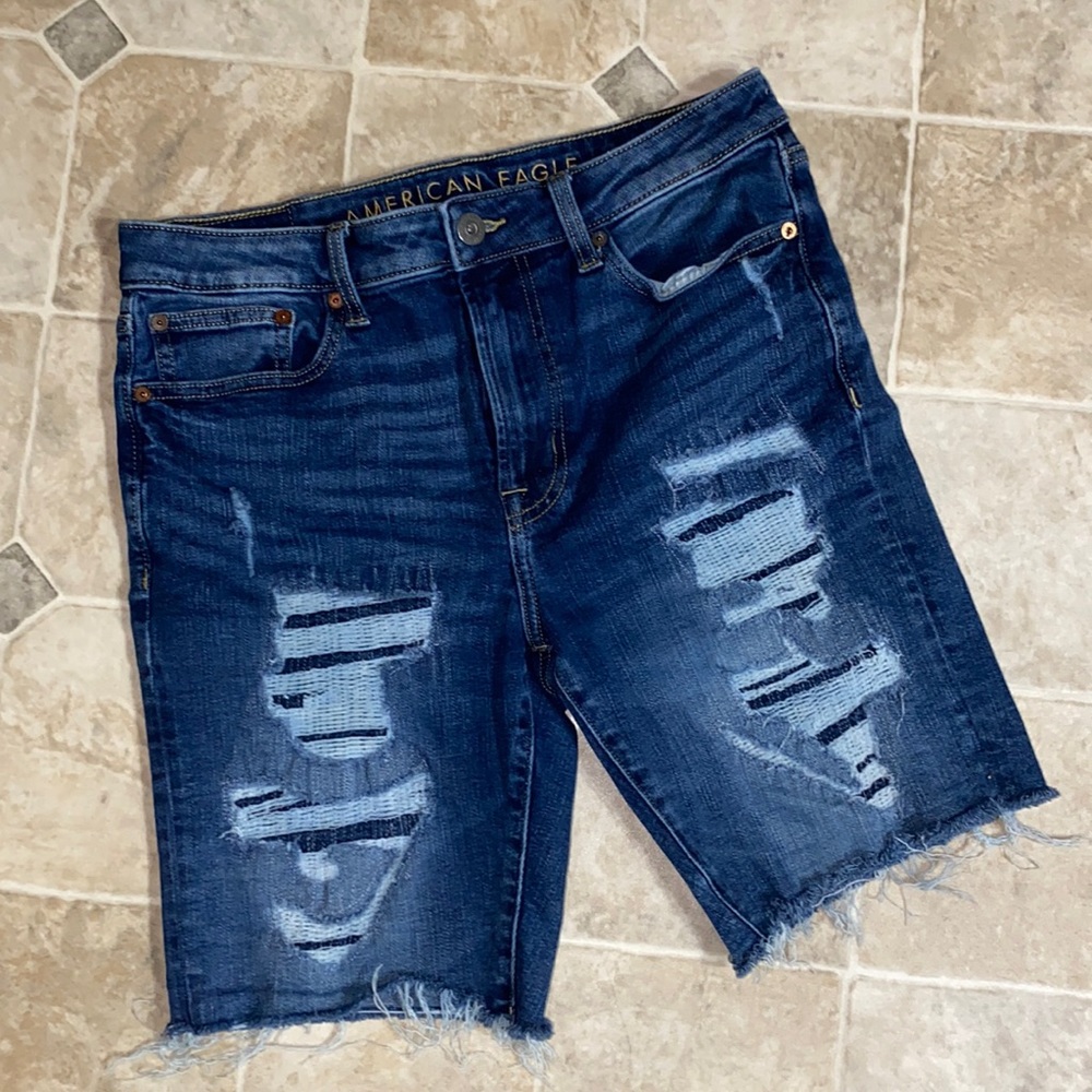 Mens American Eagle shorts size 32
